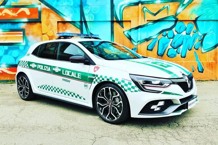 Renault: la Megane RS mette la divisa