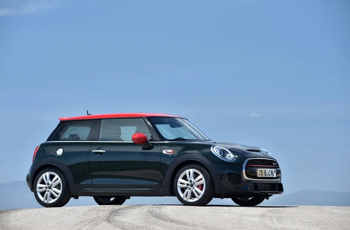Nuova Mini John Cooper Works: in Italia da 31.200 euro
