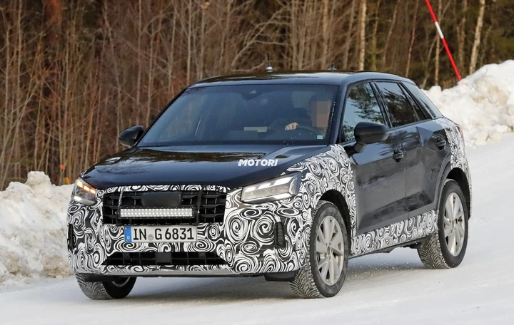 Audi Q2 restyling: le foto spia