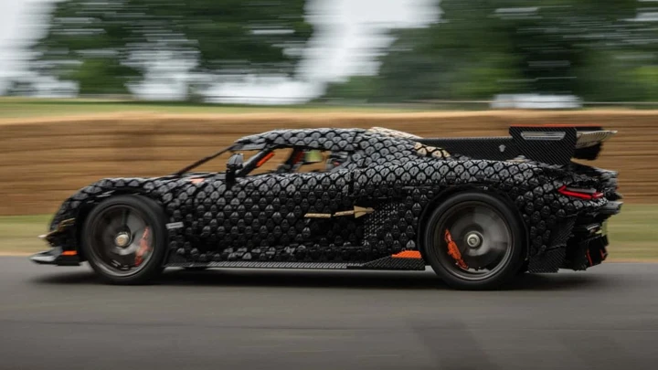L’auto Lego più veloce del mondo raggiunge 111 km/h a Goodwood