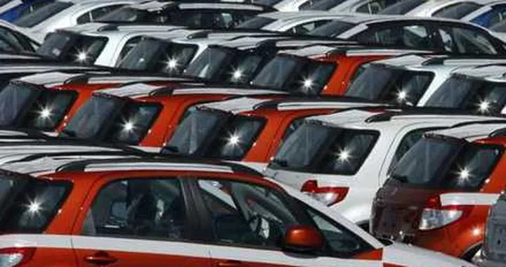 Auto: nel 2010 cala del 10,3% la spesa degli italiani