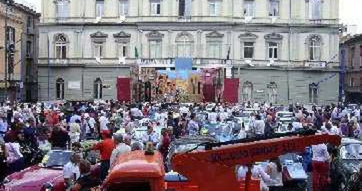 Quando storia e auto storiche fanno a cazzotti