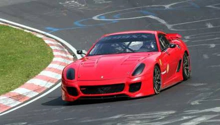 Ferrari 599XX da record al Nurburgring