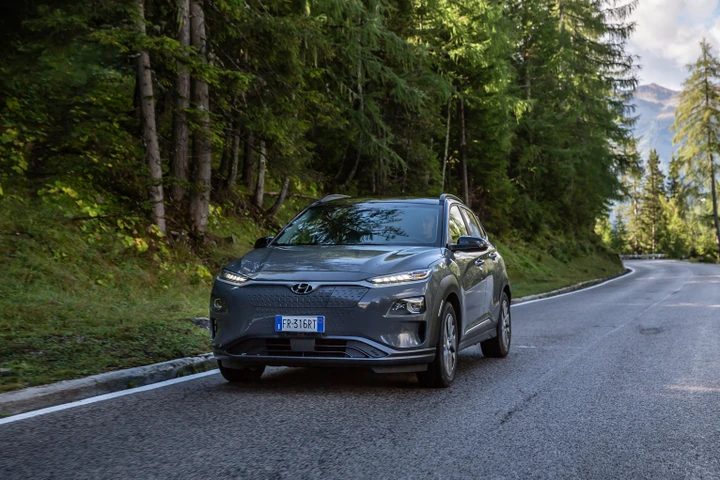 Kia Kona electric: nuove foto