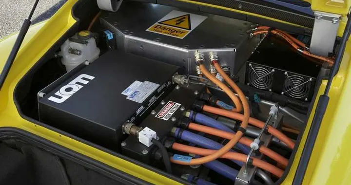 Auto elettriche: tra 10 anni batterie 4 volte più efficienti