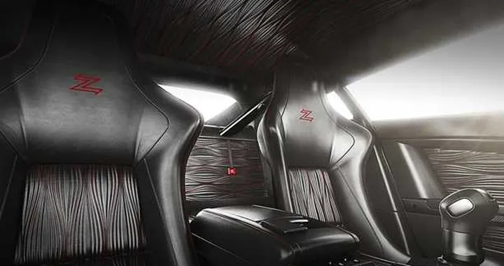 Aston Martin V12 Zagato: svelati gli interni