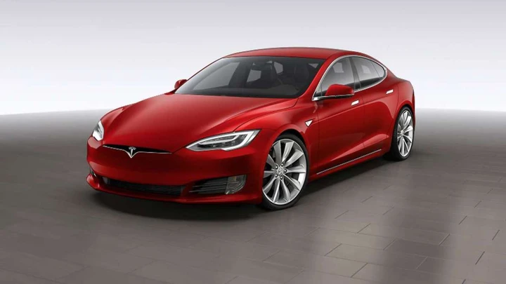 Tesla: arriva il doppio connettore