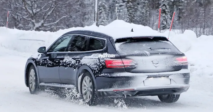 Volkswagen Arteon Shooting Brake, le foto spia sulla neve