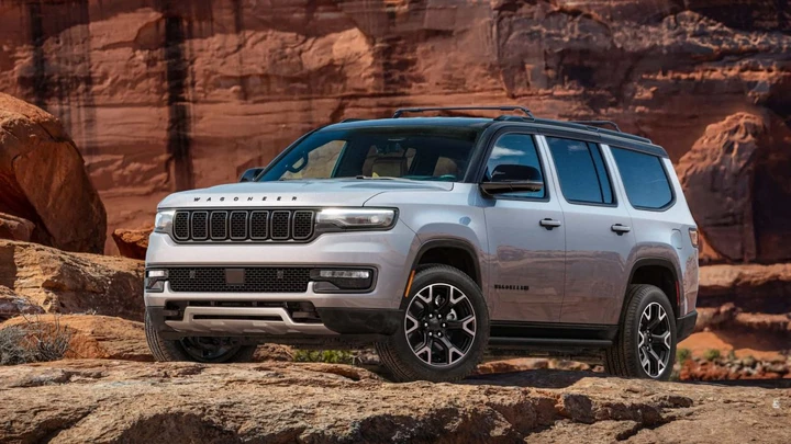 Jeep Wagoneer Overland 2025: il SUV di lusso che non ha paura del fango