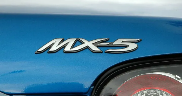 Nuova Mazda MX-5: tante le novità rispetto al modello attuale