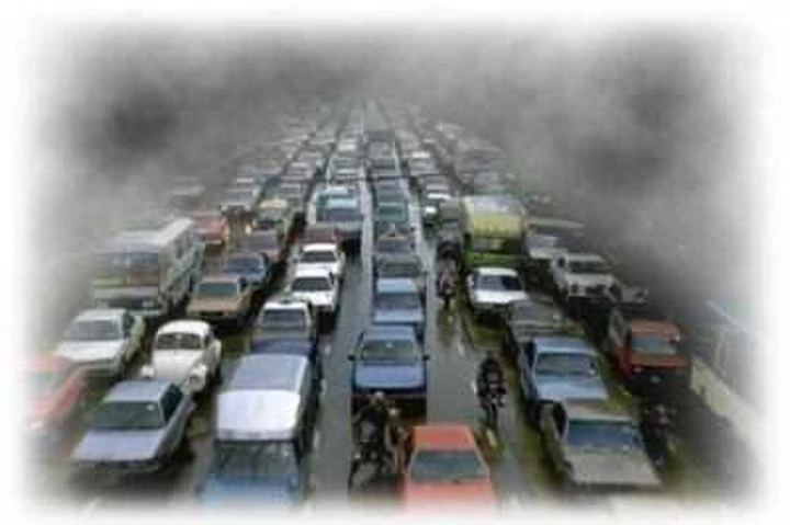 Smog, occorre ridurre la velocità in autostrada