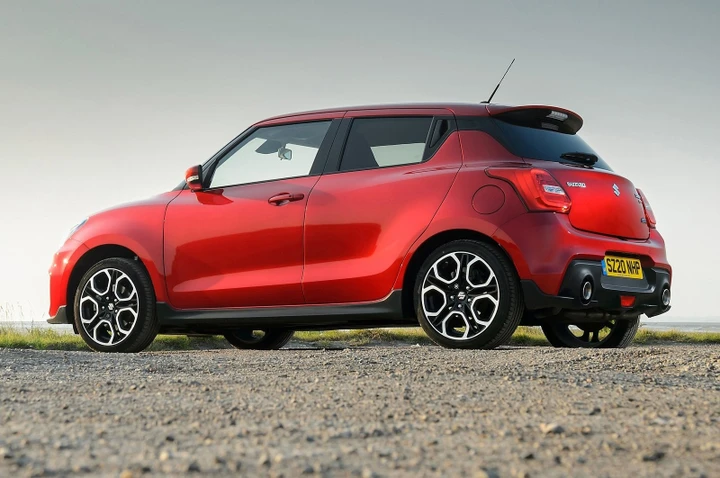 10 auto sportive economiche