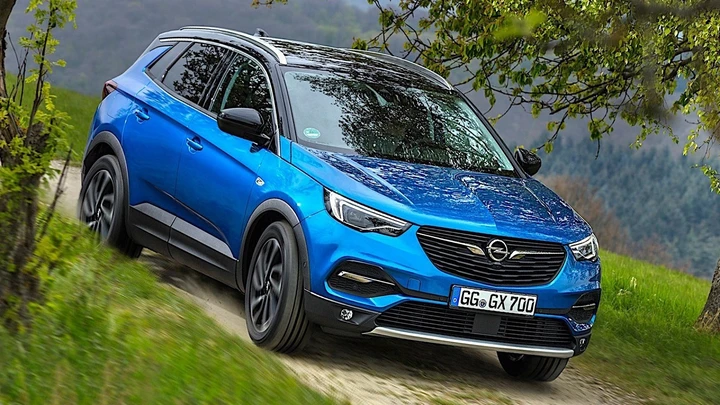 Opel Grandland X: arriva il 1.6 benzina da 180 CV