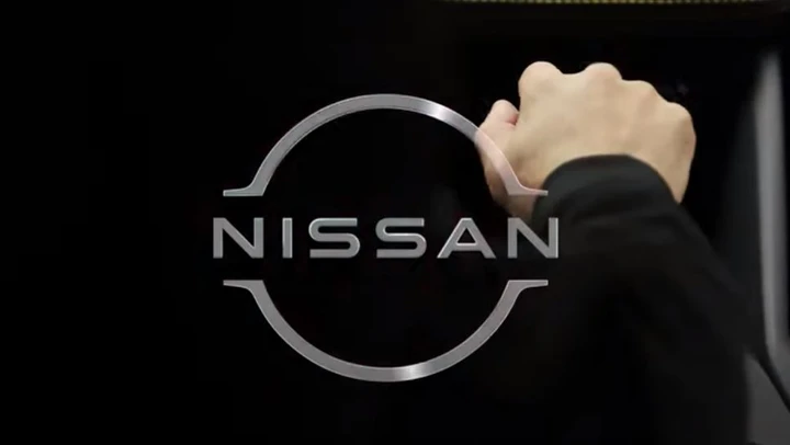Nissan: un video teaser per la nuova Z