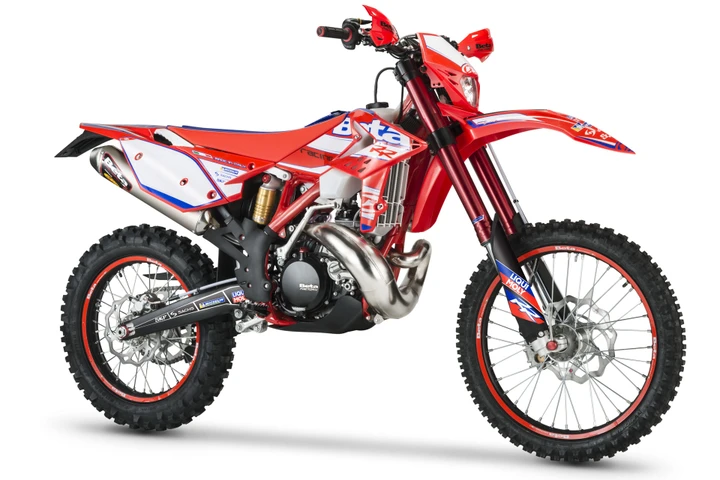 Beta RR Racing: la gamma enduro si rinnova con migliorie pregiate