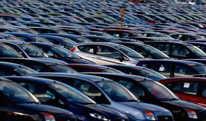 Mercato: crollo delle vendite ad aprile. E lo Stato ci rimette