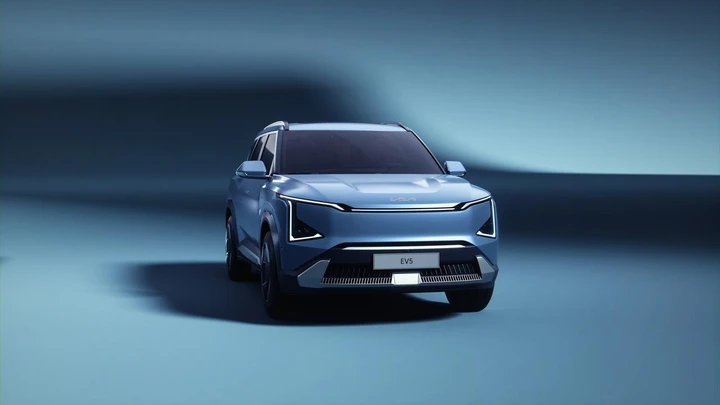 Kia EV5: debutta il nuovo SUV compatto 100% elettrico [FOTO]