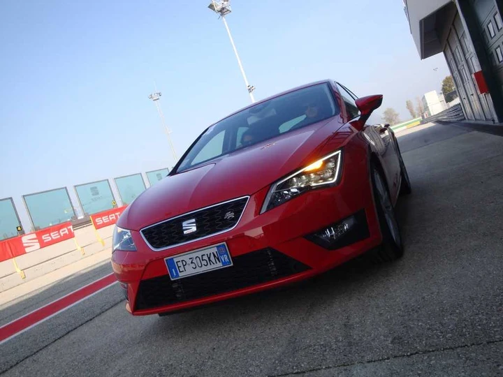 Seat Leon 2013: prova in pista