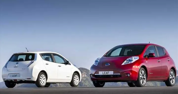 Nuovi allestimenti per la Nissan Leaf 2013