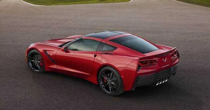 Corvette Stingray: prezzi da 71.565 euro