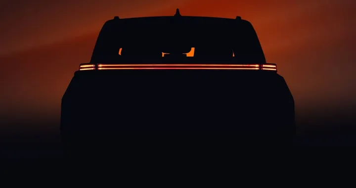 Toyota svela un teaser: nuova Highlander o grande SUV elettrico?