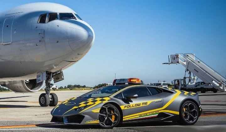 Lamborghini, una Huracan RWD per l’aeroporto di Bologna