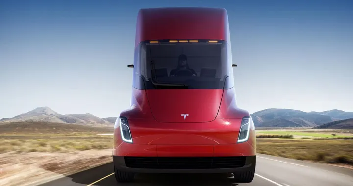 Tesla Semi: il camion elettrico con 800 km di autonomia