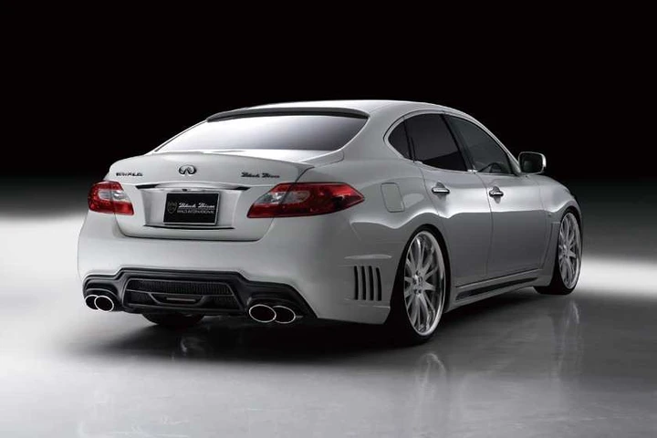 Infiniti M Black Edition da Wald International