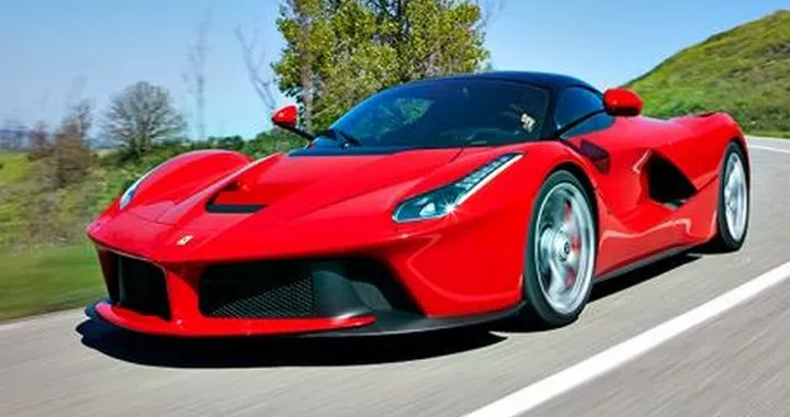 Ferrrari LaFerrari, show al Nurburgring