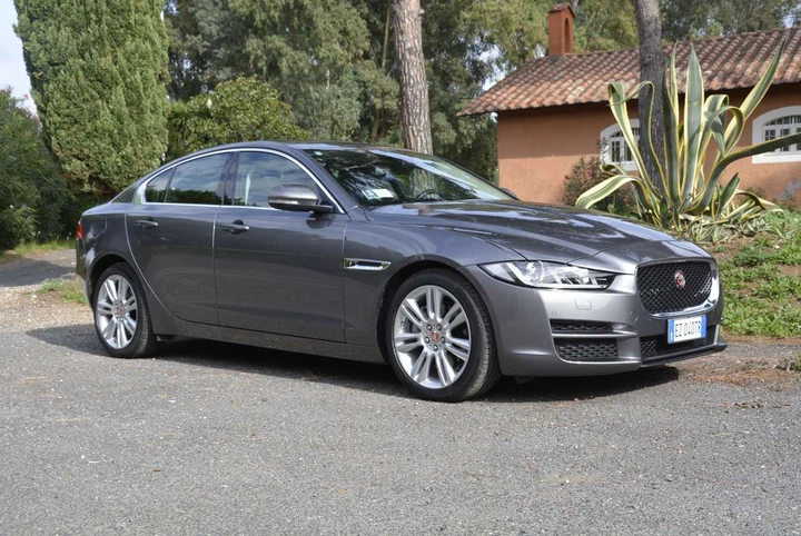 Jaguar XE 2.0d Prestige in prova