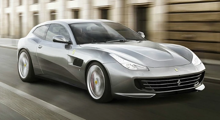 Ferrari GTC4Lusso T al Salone di Parigi 2016