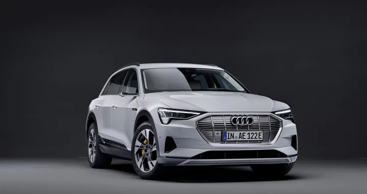 Audi e-tron 50 quattro: si allarga la gamma del SUV 100% elettrico