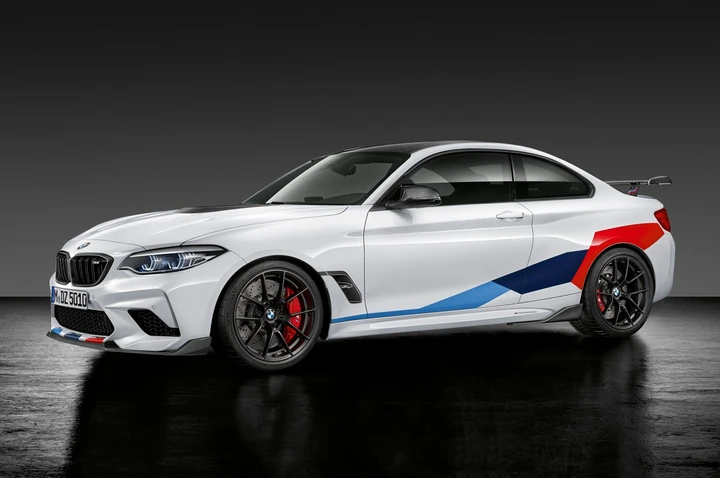 Bmw M2 Competition con accessori M Performance Parts: immagini ufficiali