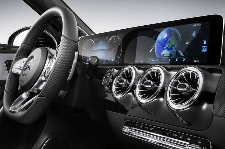 Mercedes: al CES 2018 il nuovo infotainment MBUX