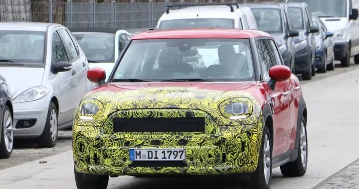 Mini Countryman restyling, ecco nuove foto spia
