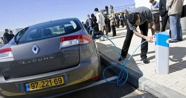 Israele inaugura le prime stazioni di ricarica elettrica