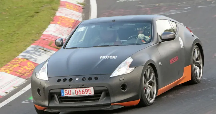 Nuova Nissan 370Z: le foto spia durante i test