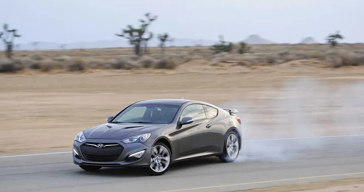 Hyundai Genesis Coupé 2012