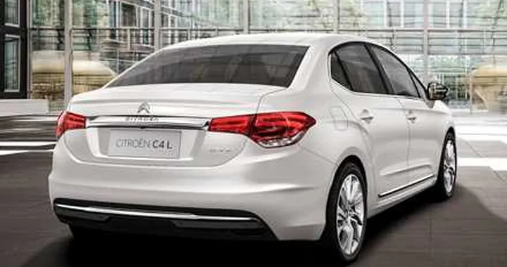 Citroen C4 L: spazio alla coda