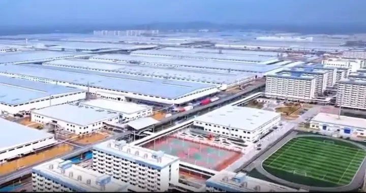 BYD costruisce una fabbrica grande come Torino