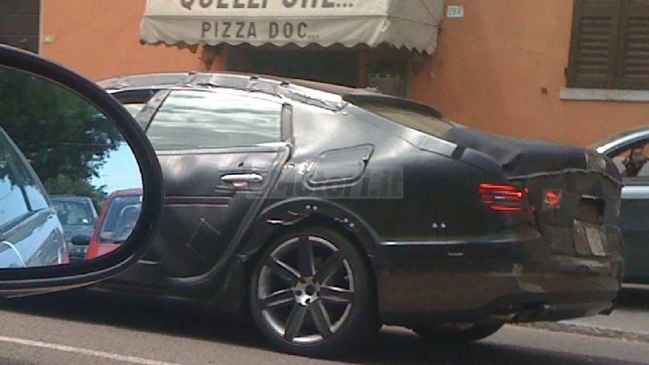 Maserati baby Quattroporte: le foto spia