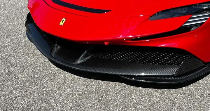 Ferrari rivoluziona la protezione dello splitter anteriore con sensori intelligenti