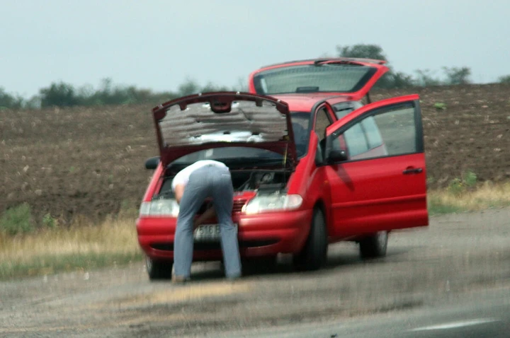 Auto in panne in vacanza: problemi frequenti e cosa fare