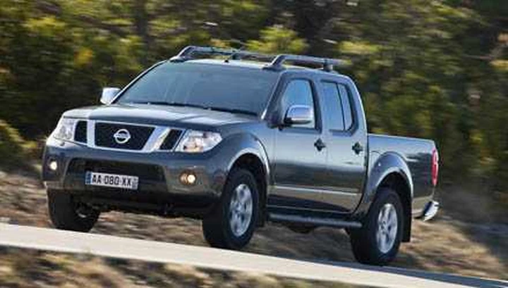 Nissan Navara 2010, si parte da 27.300 euro