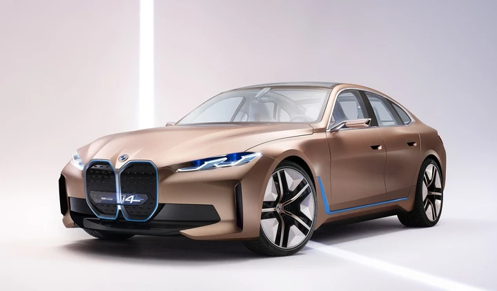 Bmw i4 Concept: immagini ufficiali