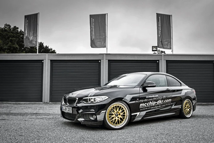 Bmw 220i by McChip - Dkr
