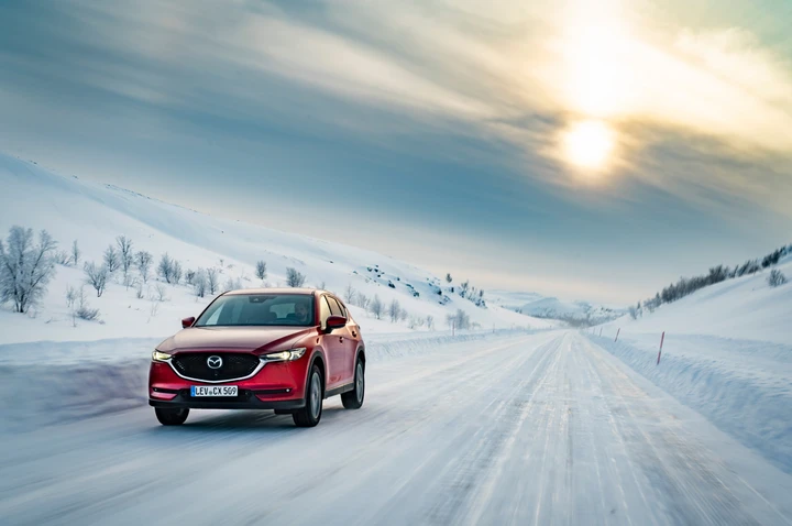 Mazda CX-5: in viaggio da Capo Nord alla città di Babbo Natale