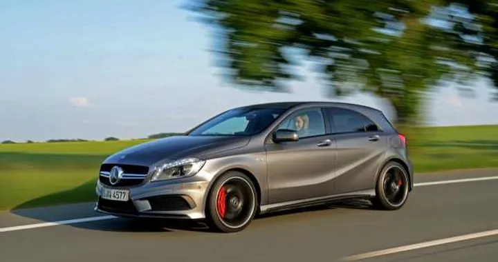 Nuova Mercedes A 45 AMG