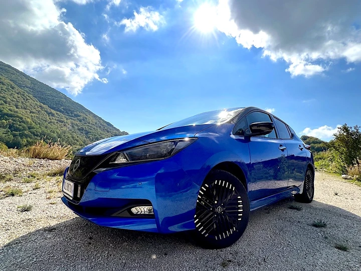 Nissan Leaf 62 kWh: le immagini