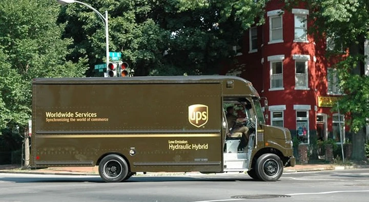 Il metodo assurdo e geniale con cui Ups risparmia sul carburante